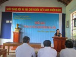 Đồng chí Dương Thị Xuân - Chủ tịch LĐLĐ huyện Cam Lộ phát biểu tại Hội nghị