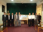 Liên đoàn Lao động huyện Triệu Phong và UBMTTQVN huyện, Hội Nông dân huyện tặng quà cho Lữ đoàn công binh 83 Hải Quân