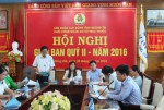 Đ/c Trương Văn Minh - Trưởng khối thi đua CĐCS trực thuộc trình bày báo cáo sơ kết hoạt động công đoàn 6 tháng đầu năm 2016