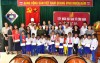 Trao quà cho giáo viên và học sinh Trường Tiểu học Pa Nang
