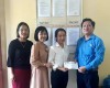 LĐLĐ huyện Triệu Phong: Trao quà cho giáo viên có hoàn cảnh khó khăn