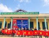 LĐLĐ huyện Đakrông: Trao cờ Tổ quốc cho người dân biên giới