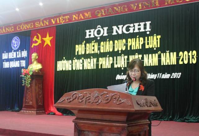 Bà Lê Thị Khỏe, Giám đốc BHXH tỉnh phát biểu Khai mạc Hội nghị
