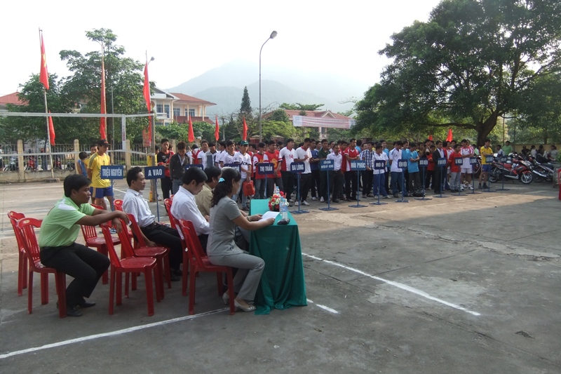 LĐLĐ huyện ĐaKrông phối hợp tổ chức Giải bóng chuyền nam  năm 2014