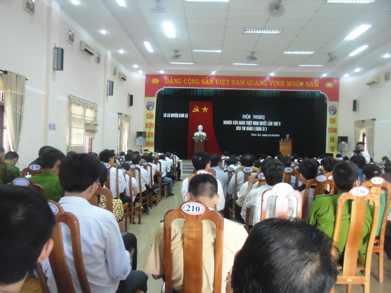 LĐLĐ huyện Cam Lộ: Tổ chức Hội nghị quán triệt Nghị quyết lần thứ 9 BCH TW Đảng (Khóa XI).