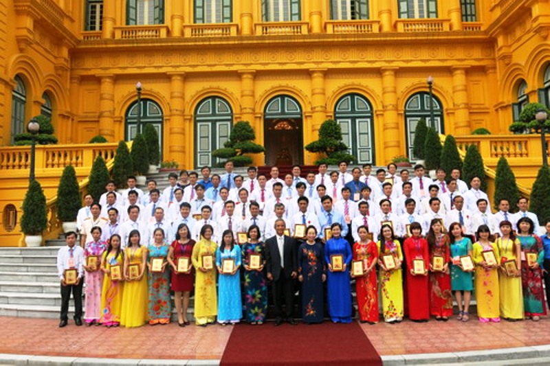 Phó Chủ tịch nước Nguyễn Thị Doan gặp mặt các đại biểu dự Đại hội thi đua yêu nước