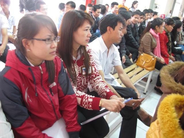 Công nhân nhà máy may xuất khẩu Gilimex-PPJ Quảng Trị tham gia lớp truyền thông ATGT & ATVSLĐ do công đoàn tổ chức