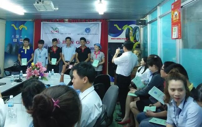 Buổi bàn giao sổ BHXH cho CNLĐ Công ty TNHH Cao su Camel Việt Nam