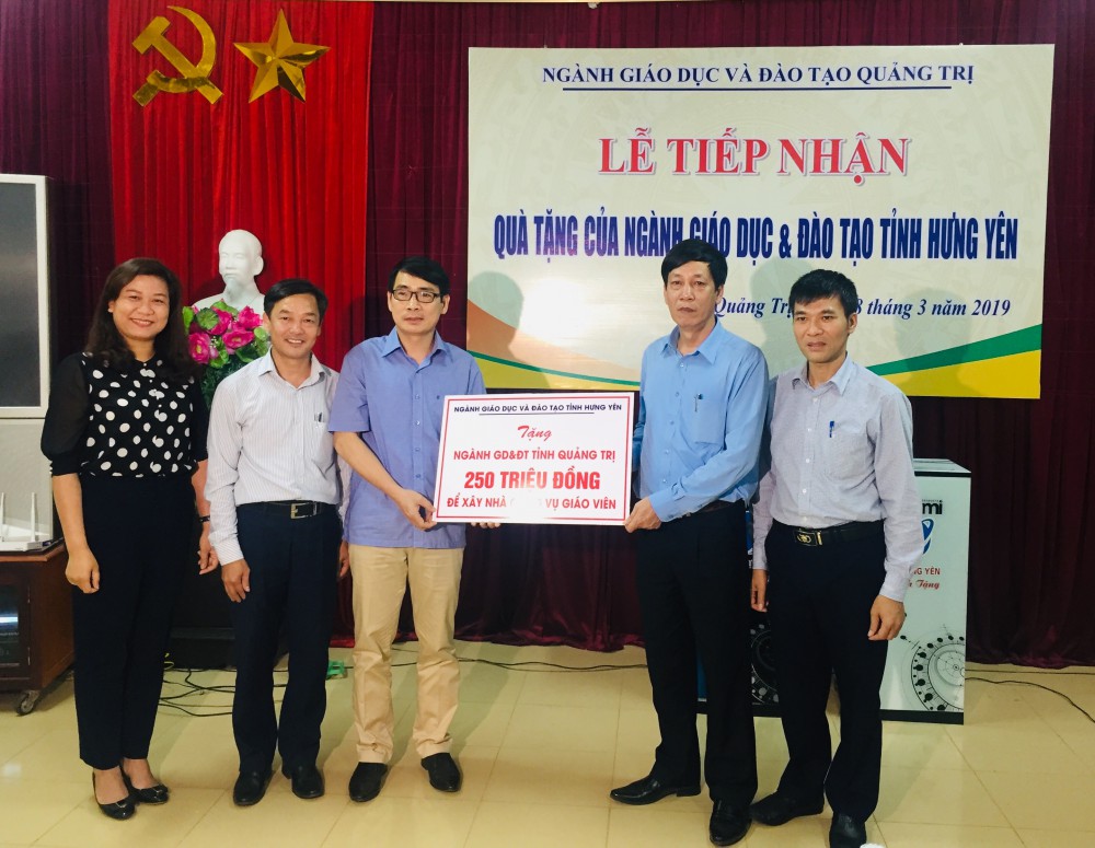 Công đoàn Giáo dục Quảng Trị tiếp nhận kinh phí xây dựng nhà công vụ giáo viên
