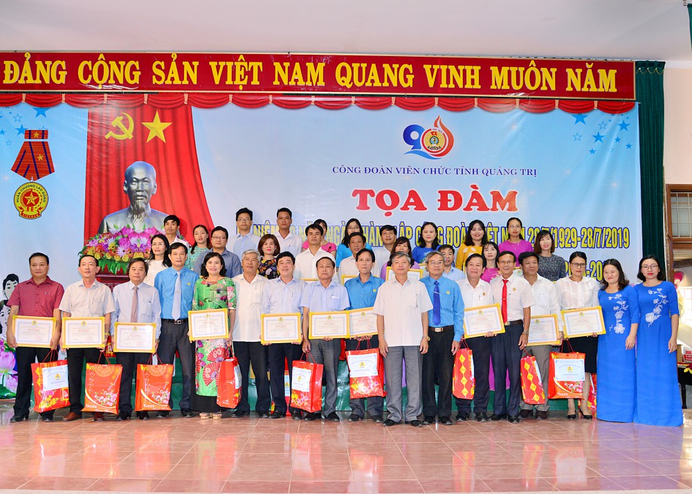 Công đoàn Viên chức tỉnh Quảng Trị: Tọa đàm kỉ niệm 90 năm ngày thành lập Công đoàn Việt Nam.