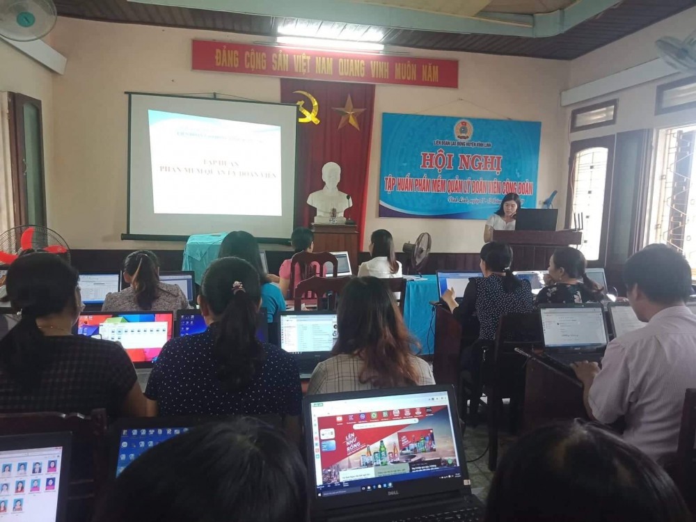 LĐLĐ huyện Vĩnh Linh: Tập huấn phần mềm quản lý và đối thẻ đoàn viên công đoàn