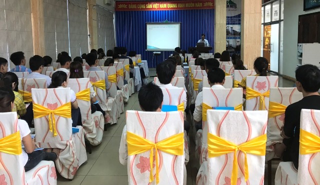 LĐLĐ huyện Hướng Hóa: Tập huấn công tác an toàn vệ sinh lao động cho công nhân lao động