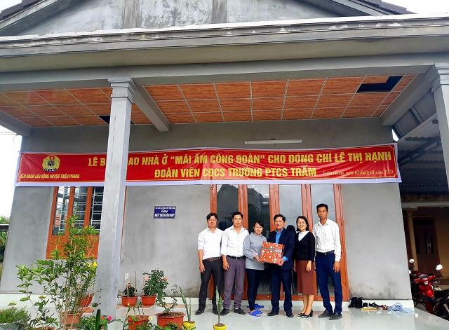 LĐLĐ huyện Triệu Phong: Bàn giao "Mái ấm Công đoàn" trước thềm Xuân Canh Tý 2020