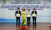 Đồng chí Nguyễn Kim Thanh – Phó Chủ tịch Công đoàn EVN trao Bằng khen toàn diện của Tổng LĐLĐ Việt Nam cho Công đoàn PC Quảng Trị tại Hội nghị tổng kết hoạt động công đoàn EVNCPC năm 2018.