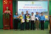 Lễ công bố Quyết định kết nạp đoàn viên và thành lập nghiệp đoàn cơ sở nghề cá Cửa Việt - Ảnh: TUẤN BÌNH
