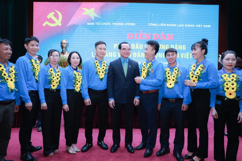 anh 1 17396946638851030441306